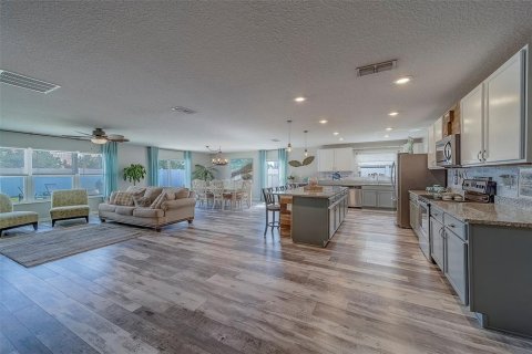 Villa ou maison à vendre à Riverview, Floride: 4 chambres, 254.46 m2 № 1785027 - photo 6