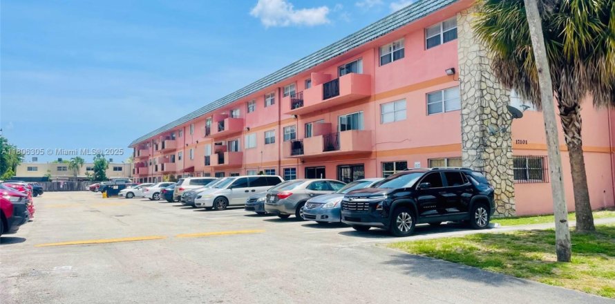 Condo in Miami Gardens, Florida, 1 bedroom № 1739557