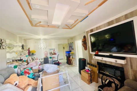 Condo in Miami Gardens, Florida, 1 bedroom  № 1739557 - photo 5
