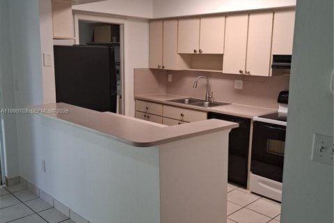 Copropriété à louer à Miami, Floride: 2 chambres, 114.73 m2 № 2057966 - photo 13