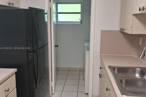 Copropriété à louer à Miami, Floride: 2 chambres, 114.73 m2 № 2057966 - photo 14