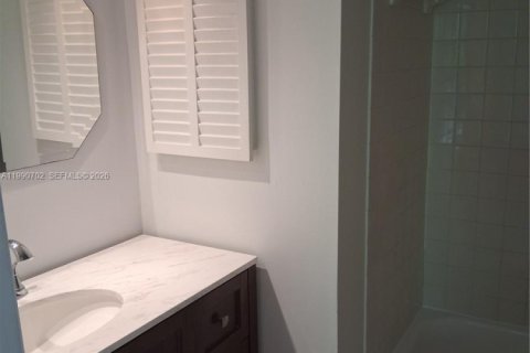 Copropriété à louer à Miami, Floride: 2 chambres, 114.73 m2 № 2057966 - photo 17