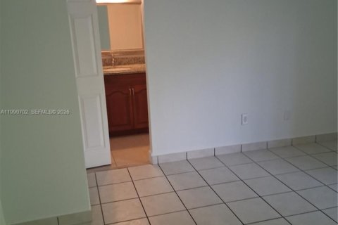 Copropriété à louer à Miami, Floride: 2 chambres, 114.73 m2 № 2057966 - photo 11