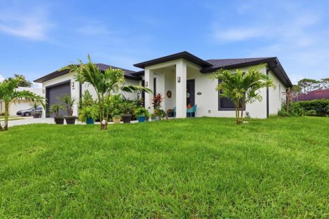 Villa ou maison à vendre à North Port, Floride: 3 chambres, 167.6 m2 № 2408732 - photo 2