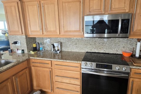 Copropriété à louer à Fort Lauderdale, Floride: 2 chambres, 139.35 m2 № 2063587 - photo 12