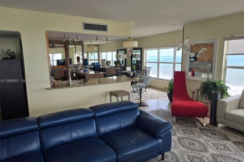Copropriété à louer à Fort Lauderdale, Floride: 2 chambres, 139.35 m2 № 2063587 - photo 10