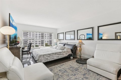 Copropriété à louer à Fort Lauderdale, Floride: 2 chambres, 139.35 m2 № 2063587 - photo 25