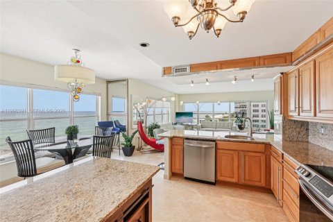 Copropriété à louer à Fort Lauderdale, Floride: 2 chambres, 139.35 m2 № 2063587 - photo 18