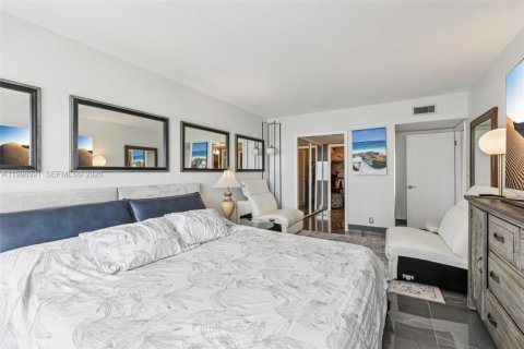 Copropriété à louer à Fort Lauderdale, Floride: 2 chambres, 139.35 m2 № 2063587 - photo 24