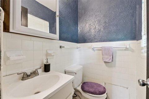 House in Orlando, Florida 3 bedrooms, 141.58 sq.m. № 2201950 - photo 10