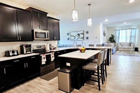 Villa ou maison à louer à Davenport, Floride: 4 chambres, 210.61 m2 № 2345290 - photo 3