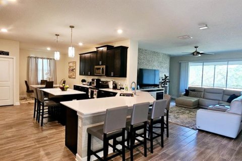 Villa ou maison à louer à Davenport, Floride: 4 chambres, 210.61 m2 № 2345290 - photo 2
