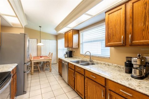 Villa ou maison à vendre à Brandon, Floride: 3 chambres, 158.03 m2 № 1759435 - photo 11
