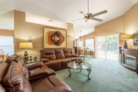 Villa ou maison à vendre à Brandon, Floride: 3 chambres, 158.03 m2 № 1759435 - photo 10