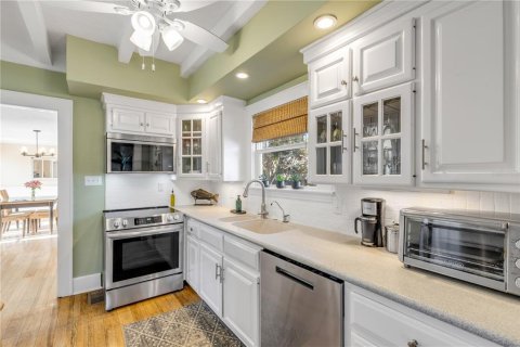 House in New Smyrna Beach, Florida 5 bedrooms, 394.18 sq.m. № 2196589 - photo 18