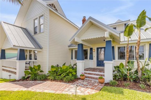House in New Smyrna Beach, Florida 5 bedrooms, 394.18 sq.m. № 2196589 - photo 8