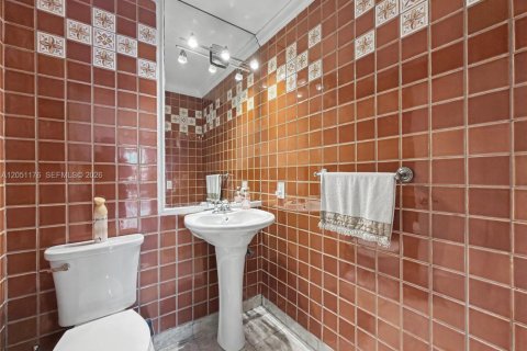 Купить кондоминиум в Майами-Бич, Флорида 3 спальни, 254.92м2, № 2185966 - фото 30