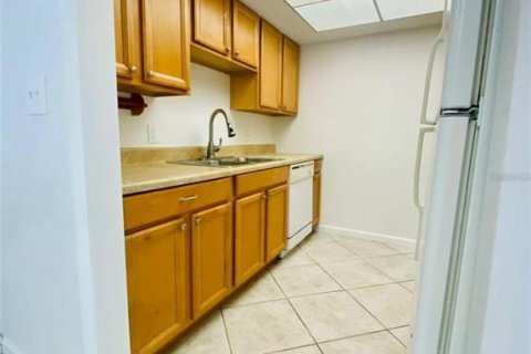Copropriété à louer à Clearwater, Floride: 1 chambre, 65.96 m2 № 2213394 - photo 6