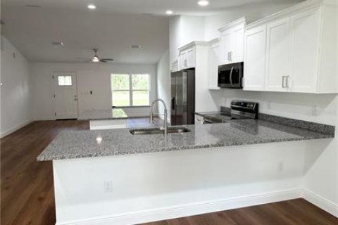 Villa ou maison à louer à Summerfield, Floride: 3 chambres, 144.83 m2 № 2412560 - photo 5