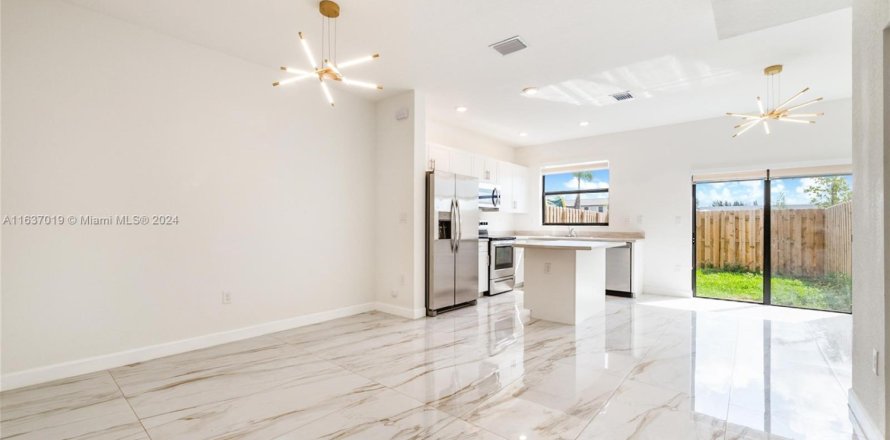 Adosado en Homestead, Florida 3 dormitorios, 123.37 m2 № 1709715