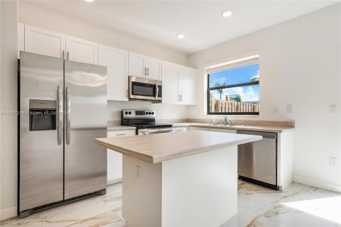 Adosado en venta en Homestead, Florida, 3 dormitorios, 123.37 m2 № 1709715 - foto 5