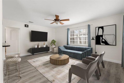 Villa ou maison à vendre à Tampa, Floride: 3 chambres, 140.38 m2 № 1829847 - photo 3