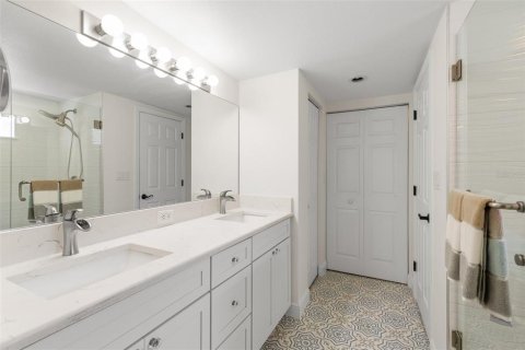 Villa ou maison à vendre à Tampa, Floride: 3 chambres, 140.38 m2 № 1829847 - photo 15