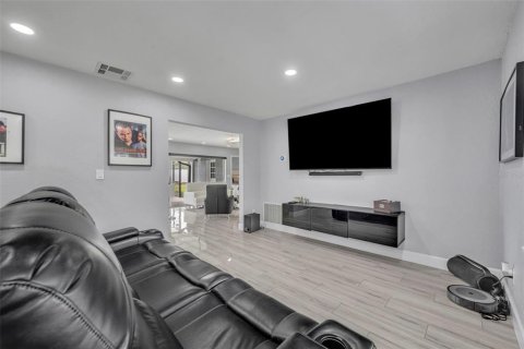 Villa ou maison à vendre à Altamonte Springs, Floride: 3 chambres, 146.51 m2 № 1910799 - photo 17