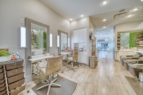 Купить коммерческую недвижимость в Корал-Гейблс, Флорида № 2054238 - фото 10