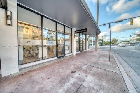 Купить коммерческую недвижимость в Корал-Гейблс, Флорида № 2054238 - фото 19