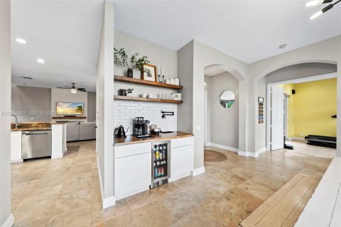 House in Miramar, Florida 5 bedrooms, 292.55 sq.m. № 2022094 - photo 6