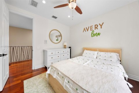 House in Miramar, Florida 5 bedrooms, 292.55 sq.m. № 2022094 - photo 24