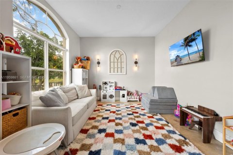 House in Miramar, Florida 5 bedrooms, 292.55 sq.m. № 2022094 - photo 9