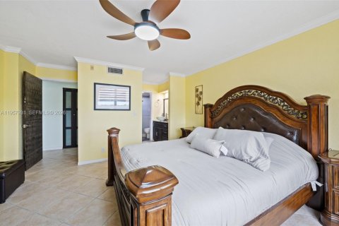 Condo in Coconut Creek, Florida, 2 bedrooms  № 2019622 - photo 17