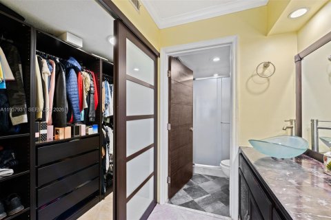 Condo in Coconut Creek, Florida, 2 bedrooms  № 2019622 - photo 19