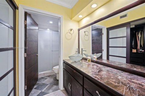 Condo in Coconut Creek, Florida, 2 bedrooms  № 2019622 - photo 20