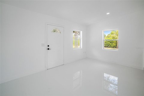 Villa ou maison à vendre à Port Charlotte, Floride: 3 chambres, 133.31 m2 № 2121017 - photo 4
