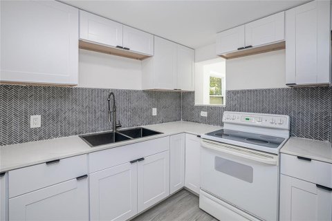 Villa ou maison à vendre à Port Charlotte, Floride: 3 chambres, 133.31 m2 № 2121017 - photo 2