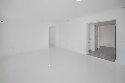 Villa ou maison à vendre à Port Charlotte, Floride: 3 chambres, 133.31 m2 № 2121017 - photo 18
