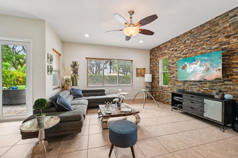 Villa ou maison à vendre à West Palm Beach, Floride: 5 chambres, 289.76 m2 № 2254630 - photo 3