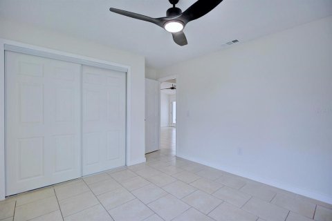 House in Sebring, Florida 3 bedrooms, 189.52 sq.m. № 1844644 - photo 11