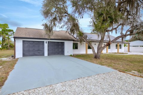 House in Sebring, Florida 3 bedrooms, 189.52 sq.m. № 1844644 - photo 2