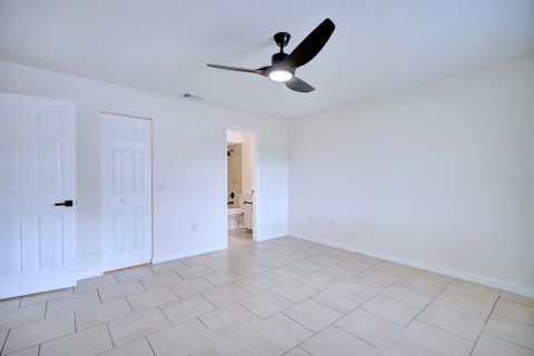 House in Sebring, Florida 3 bedrooms, 189.52 sq.m. № 1844644 - photo 25