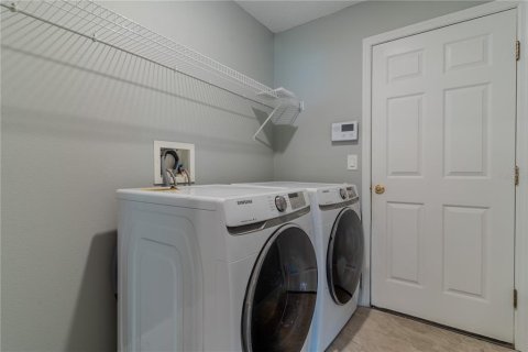 Casa en venta en Kissimmee, Florida, 4 dormitorios, 204.76 m2 № 1919219 - foto 23
