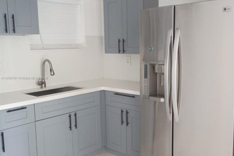 Copropriété à vendre à Miami, Floride: 2 chambres, 83.61 m2 № 1865195 - photo 6