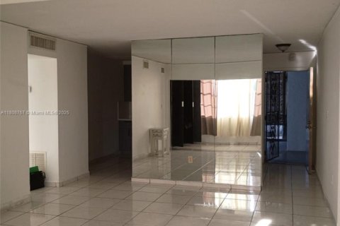 Copropriété à vendre à Miami, Floride: 2 chambres, 83.61 m2 № 1865195 - photo 3