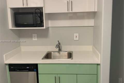 Apartamento en alquiler en Fort Lauderdale, Florida, 19.51 m2 № 2075378 - foto 3
