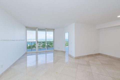 Copropriété à louer à Miami Beach, Floride: 1 chambre, 102.19 m2 № 1944979 - photo 1