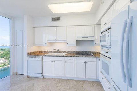 Copropriété à louer à Miami Beach, Floride: 1 chambre, 102.19 m2 № 1944979 - photo 6