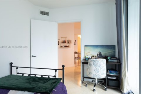Condo in Miami, Florida, 2 bedrooms  № 2052955 - photo 20